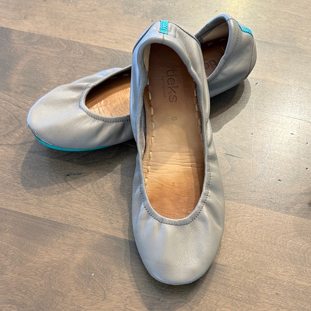 Tieks by Gavrieli The Ballet Flat Reinvented Womens Size 8 leather taupe nuetral